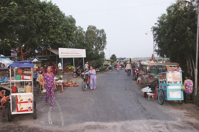 Người miền Tây thôi ngóng lũ về