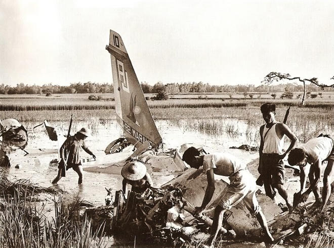 Hồi ức lần “giải vây” giặc lái Mỹ khỏi cơn thịnh nộ dân làng