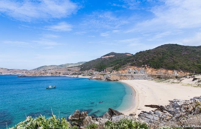 7 ngày dọc ven biển Nam Trung Bộ - Tây Nguyên: Khởi hành trong đêm mưa