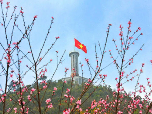 Kết quả hình ảnh cho Cột cờ Lũng Cú