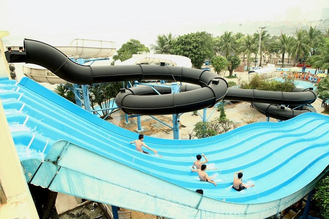 Công viên nước Hồ Tây giảm giá dịch vụ trước khi đóng cửa