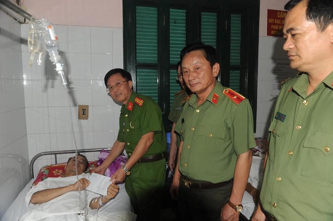 Biểu dương tinh thần quả cảm chống ma túy của công an Nghệ An 