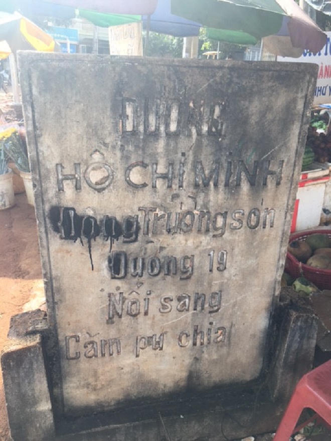 Liệt sĩ linh thiêng 'chỉ' hố chôn tập thể cho người lái máy xúc? 