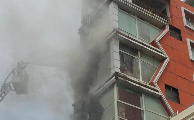 Cháy quán karaoke 7 tầng, huy động 100 cảnh sát PCCC