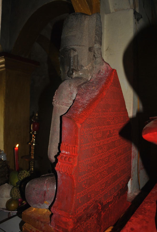 Ly kỳ tượng Phật Lồi 'phạt' tên ăn trộm đứng im tại chỗ