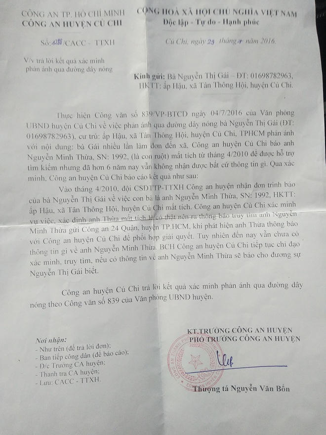 Người mẹ đi khắp nhà xác, đào bãi rác tìm tung tích con trai  