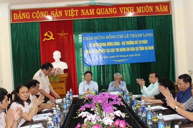 Bộ trưởng Lê Thành Long ghi nhận thành tích của Tư pháp Hà Nam