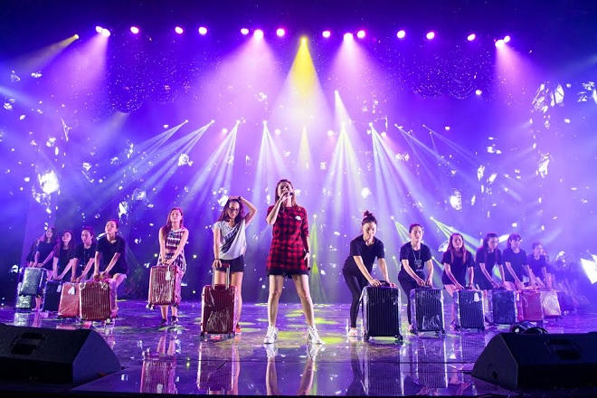 Hồng Ngọc, Thanh Thảo, Noo Phước Thịnh tập luyện cùng Mr Đàm đến tận khuya