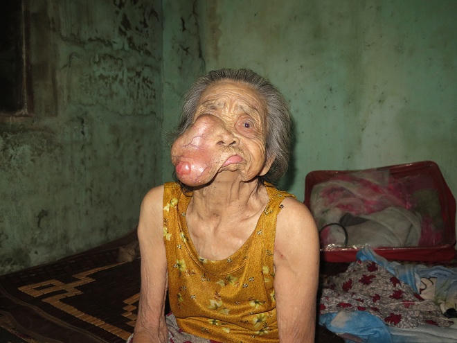 Chuyện tình đẫm nước mắt của người đàn bà đẹp bị 'giời đày'