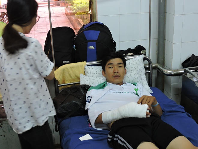 Xách dao uy hiếp lực lượng CSGT đòi lại giấy tờ bị tạm giữ