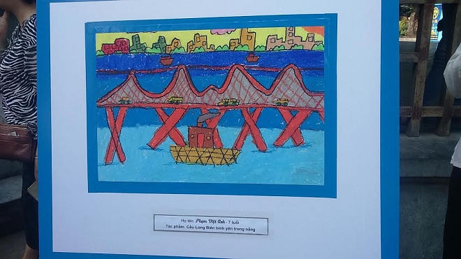 Trưng bày 100 bức tranh, ảnh “Hà Nội- Thành phố Hòa Bình”