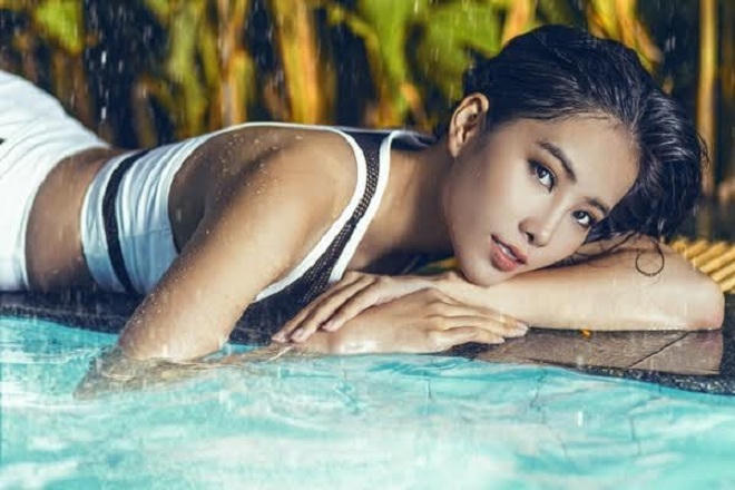 Nam Em diện bikini khoe body hoàn hảo