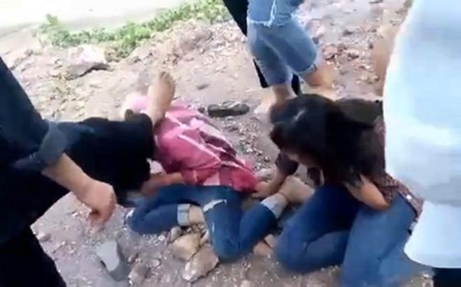 Nữ sinh “đại chiến”:  Vấn nạn học đường đáng suy ngẫm