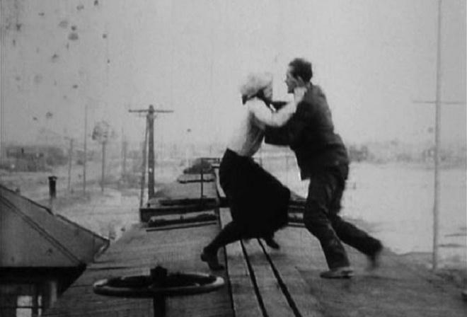 Ai là nữ diễn viên phim hành động đầu tiên trong lịch sử