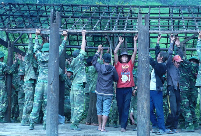 Niềm vui làng mới của 60 hộ người Banah