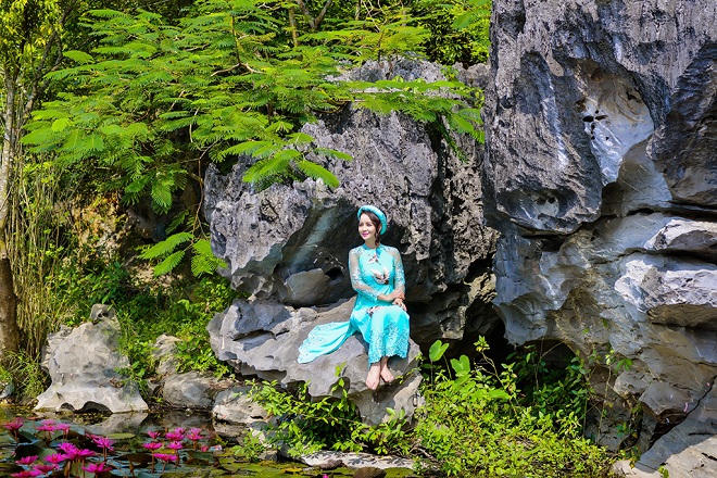 Mai Thu Huyền đẹp ngỡ ngàng ở tuổi 37