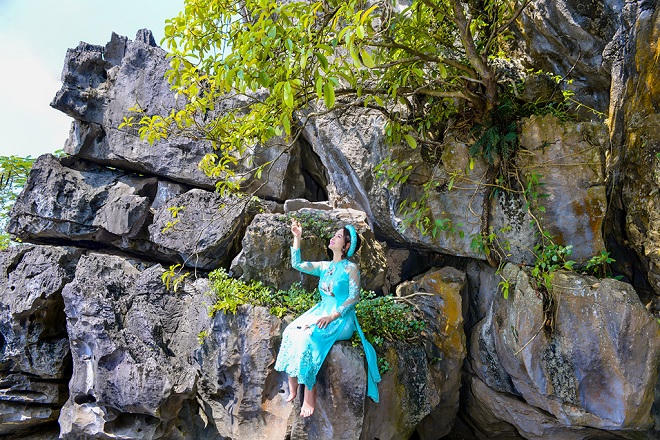 Mai Thu Huyền đẹp ngỡ ngàng ở tuổi 37