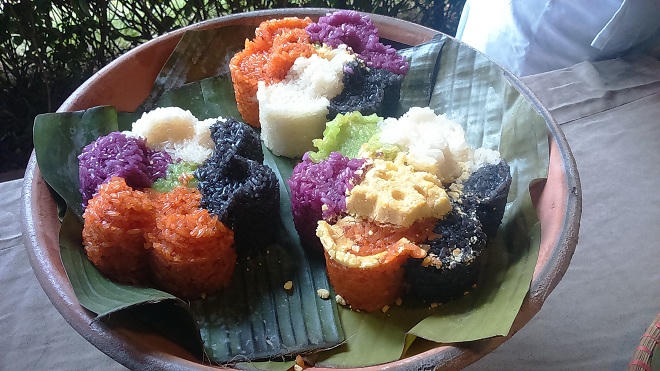 Cảm hứng với các tác phẩm điêu khắc trên đồi xanh