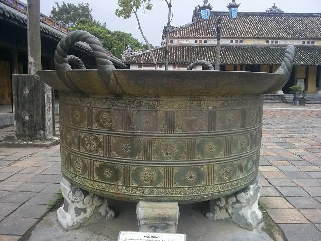 Bảo vật tượng trưng cho sức mạnh và sự trường tồn? 