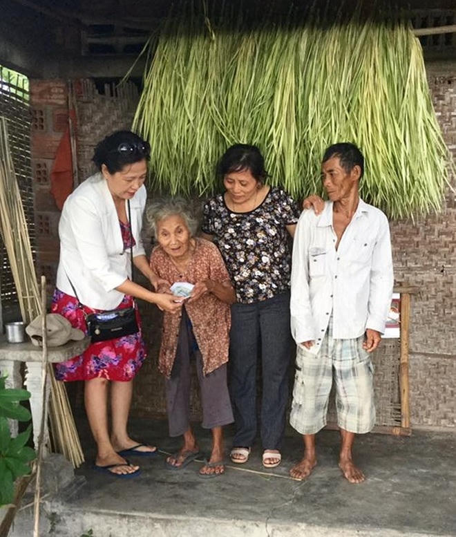 Tình người ở CLB Người tình nguyện Chữ thập đỏ huyện Phù Cát