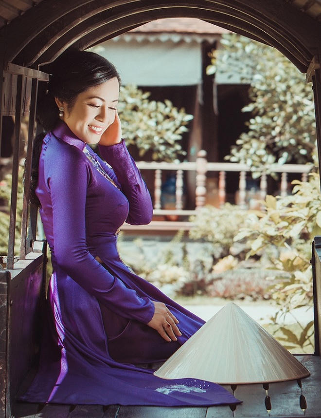 Diễn viên Đan Thy: Đóa hoa lạc giữa dòng showbiz