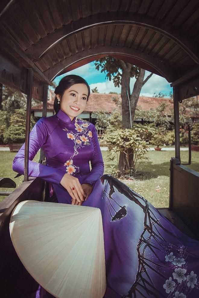 Diễn viên Đan Thy: Đóa hoa lạc giữa dòng showbiz