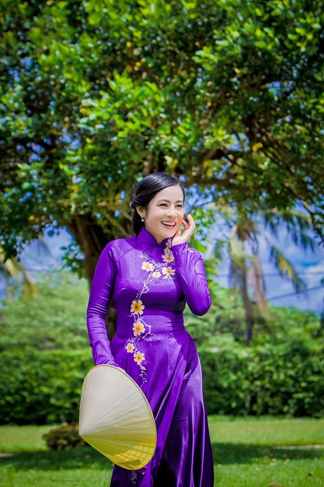 Diễn viên Đan Thy: Đóa hoa lạc giữa dòng showbiz