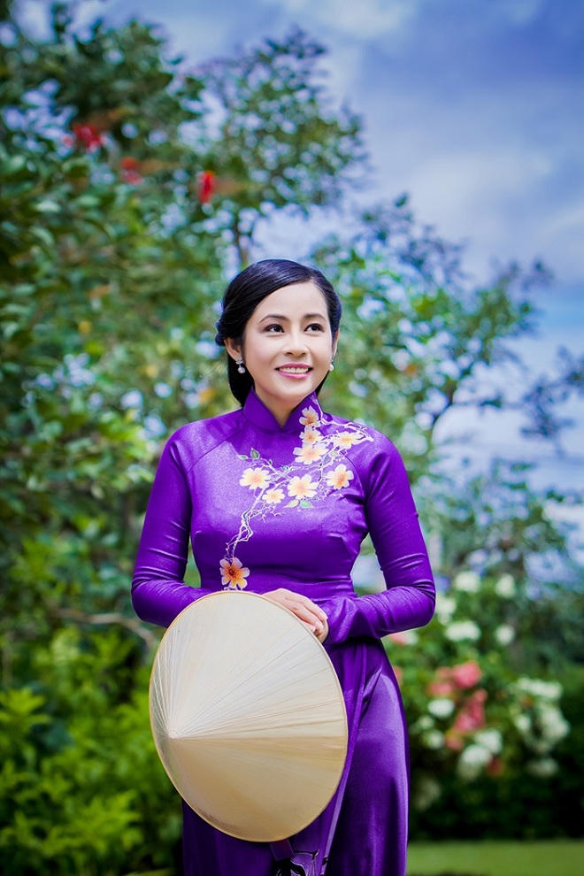 Diễn viên Đan Thy: Đóa hoa lạc giữa dòng showbiz