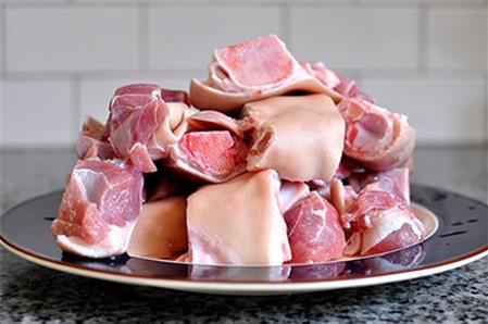 Kết quả hình ảnh cho chân giò chặt miếng vừa ăn