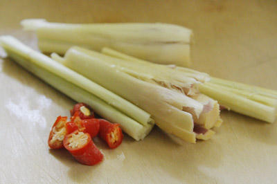 Kết quả hình ảnh cho sả thái khúc đập dập