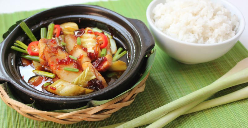 Kết quả hình ảnh cho thịt quay kho dưa cải chua