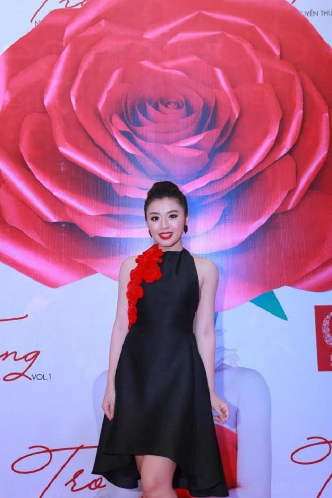 Quán quân Thu Hằng “tấn công” showbiz bằng dự án “khủng”