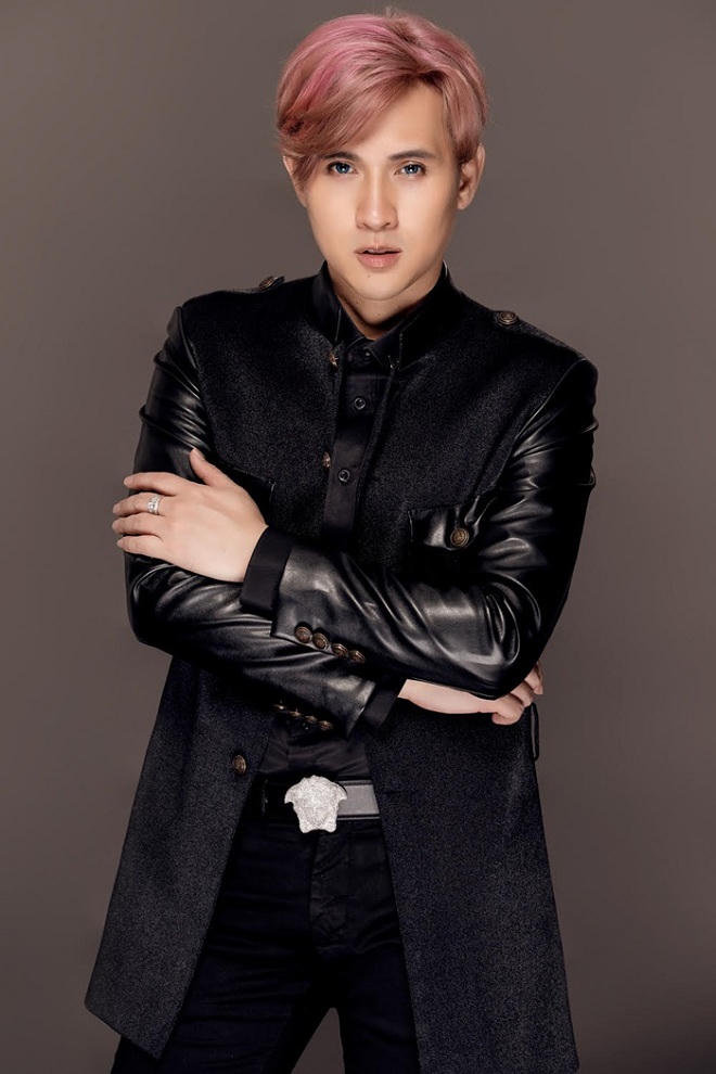 Nguyên Vũ lãng tử với tóc hồng lạ lẫm