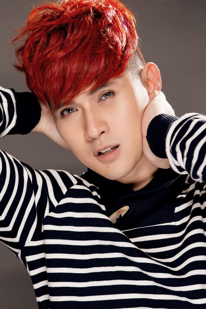 Nguyên Vũ lãng tử với tóc hồng lạ lẫm