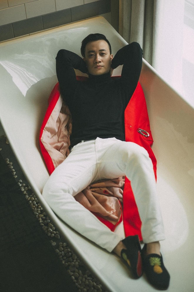 Lương Mạnh Hải khác lạ trong bộ ảnh mới