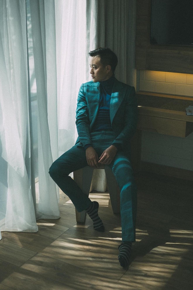 Lương Mạnh Hải khác lạ trong bộ ảnh mới