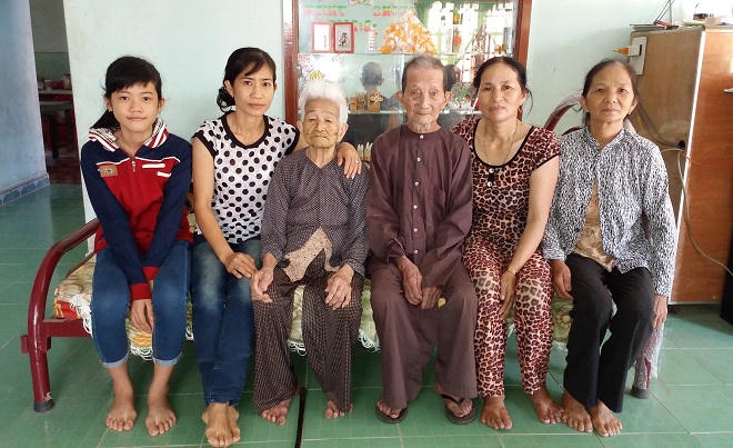 Mối tình 'thanh mai trúc mã' gần 80 năm vẫn 'tương kính như tân'