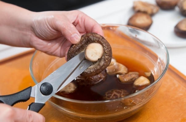 Kết quả hình ảnh cho cắt bỏ chân nấm