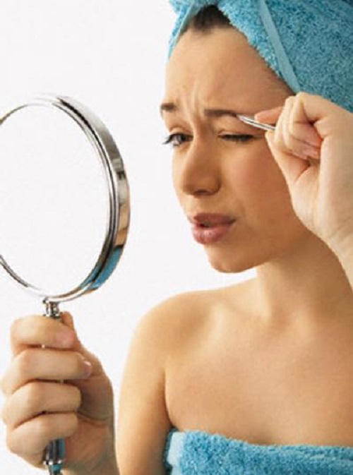 Kết quả hình ảnh cho Tỉa lông mày quá nhiều