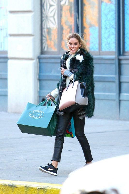 Kết quả hình ảnh cho áo khoác lông sao Châu Âu