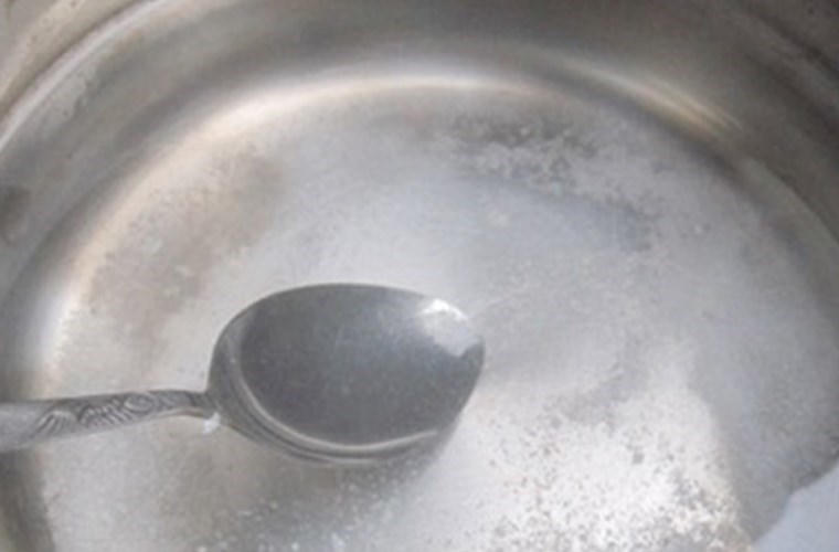 Kết quả hình ảnh cho Ngâm cá vào nước muối pha loãng