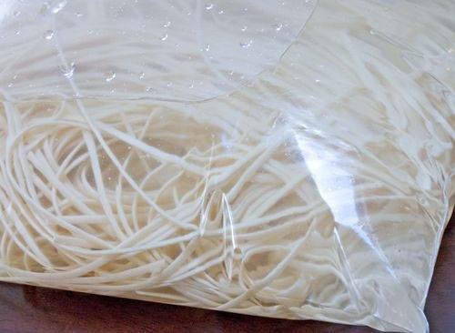Mẹo nấu ăn đơn giản ngâm mì pasta trong nước