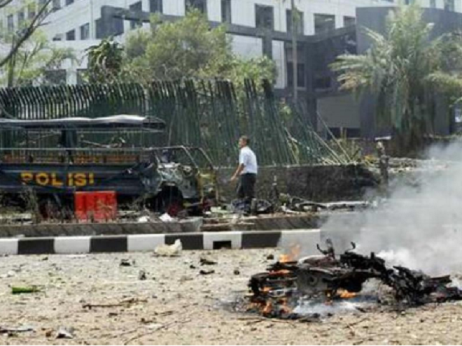 Cảnh báo khủng bố và tội phạm xuyên quốc gia