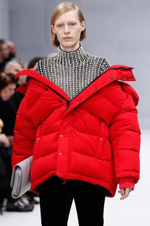 Kết quả hình ảnh cho áo phao to Châu Âu