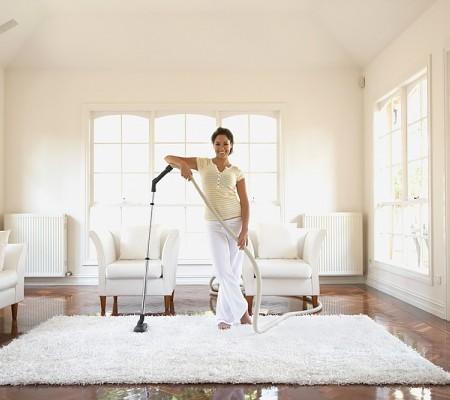 Kết quả hình ảnh cho Dùng máy hút bụi