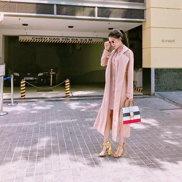 Kết quả hình ảnh cho trench-coat tông hồng phấn châu âu