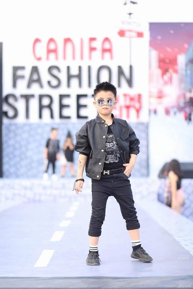 Hotboy nhí Bảo Huy 'đốn tim' tín đồ yêu thời trang