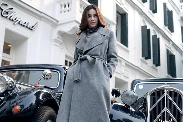 Hà Hồ gợi ý mặc áo dạ choàng sang chảnh