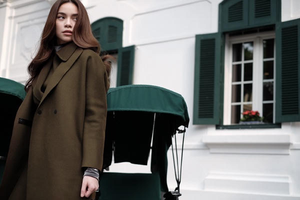 Hà Hồ gợi ý mặc áo dạ choàng sang chảnh