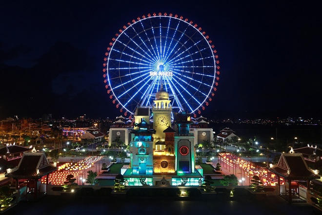 Đón giáng sinh với cây thông gấu bông lớn nhất Việt Nam tại Asia Park